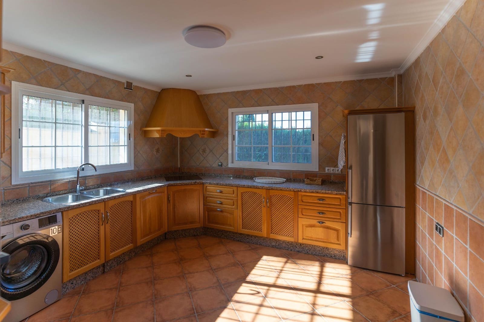 4 soveværelse Villa til leje i Alhaurin el Grande med swimmingpool garage - € 2.700 (Ref: 7295090)