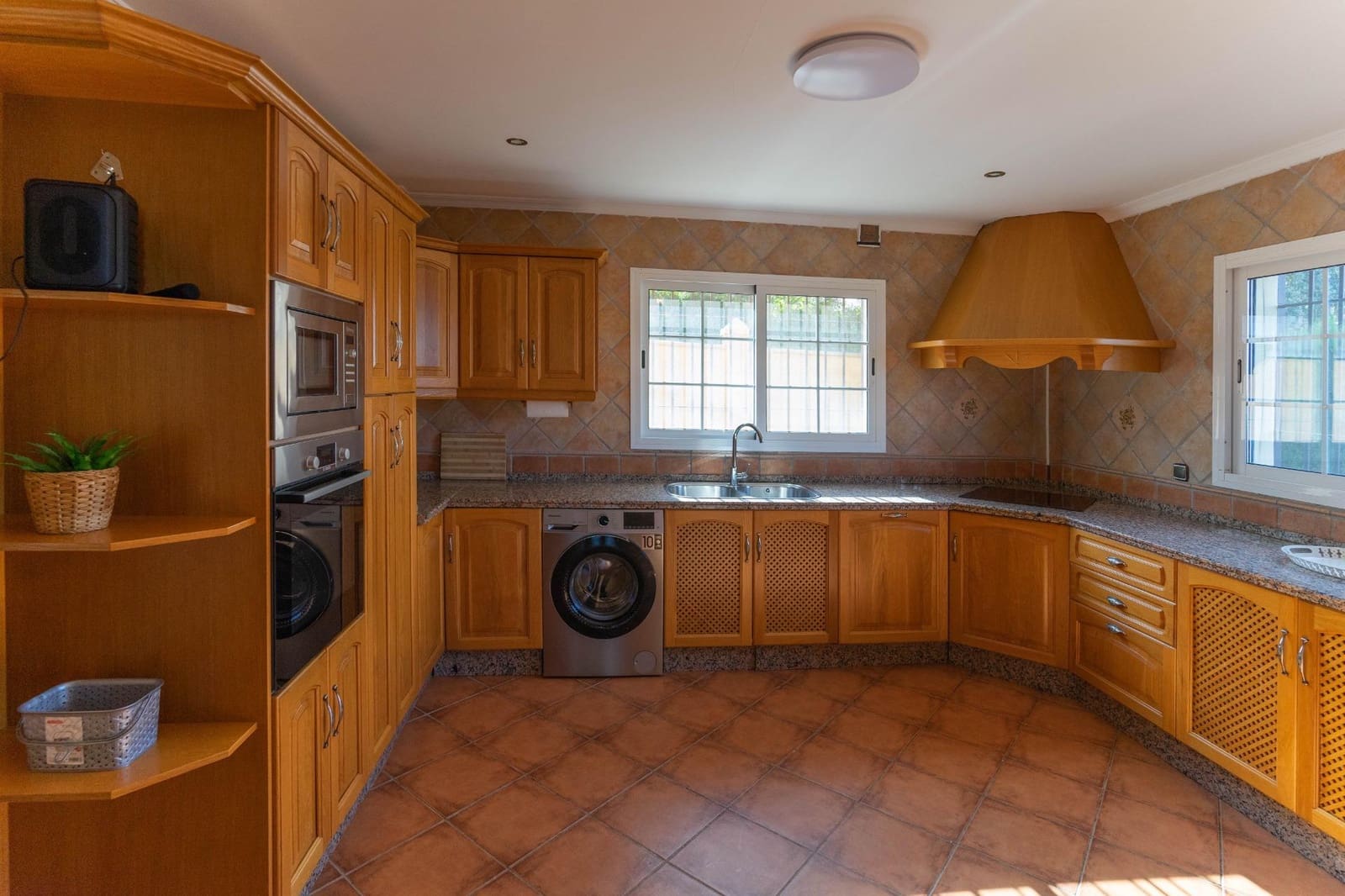 4 makuuhuone Huvila vuokrattavana paikassa Alhaurin el Grande mukana uima-altaan 
autotalli - 2 700 € (Ref: 7295090)