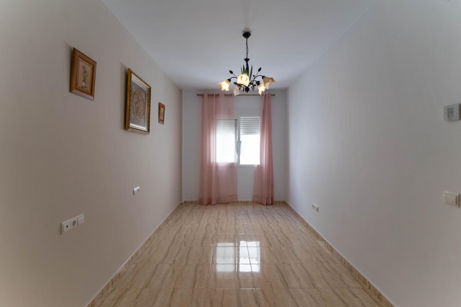 2 bedroom Flat for rent in Alhaurin el Grande with garage - € 900 (Ref: 7570363)