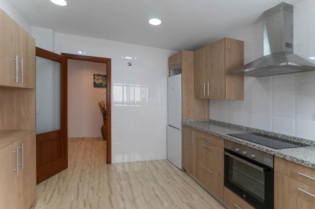 2 bedroom Flat for rent in Alhaurín el Grande with garage - € 900 (Ref: 7570363)