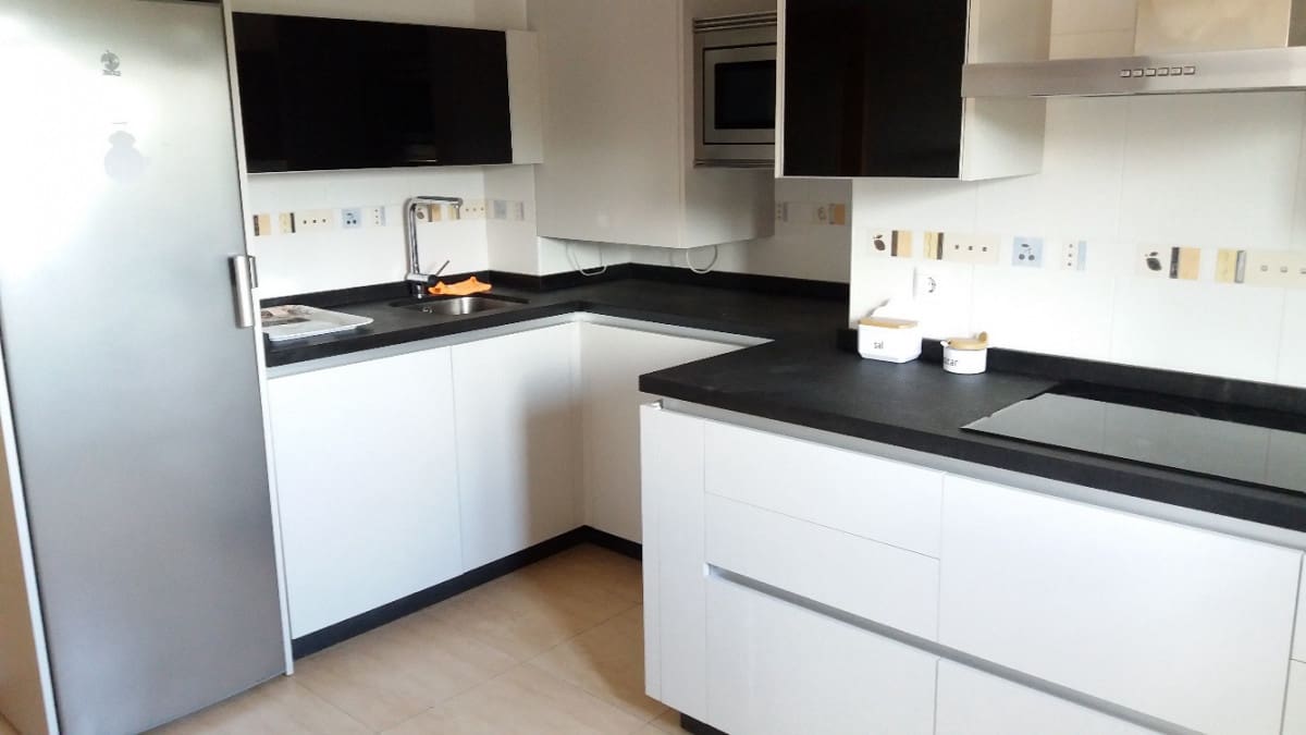 3 bedroom Flat for rent in Coin with pool garage - € 900 (Ref: 7725189)