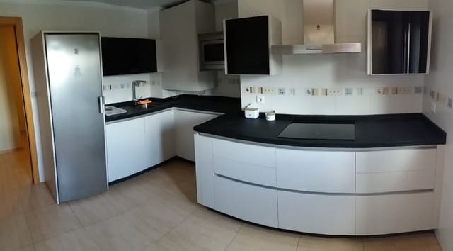 3 sovrum Lägenhet att hyra i Coín med pool garage - 900 € (Ref: 7725189)