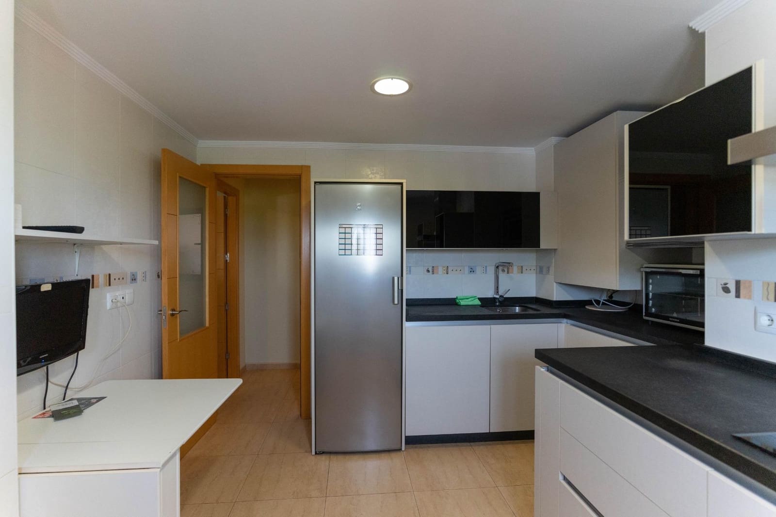 3 soveværelse Lejlighed til leje i Coin med swimmingpool garage - € 900 (Ref: 7725189)