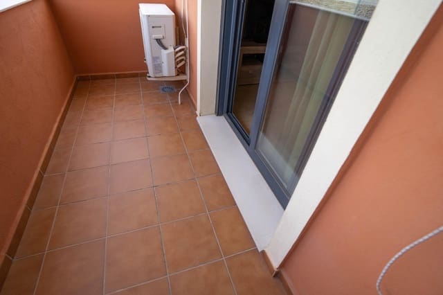 3 sypialnia Mieszkanie do wynajęcia w Coín z basenem garażem - 900 € (Ref: 7725189)