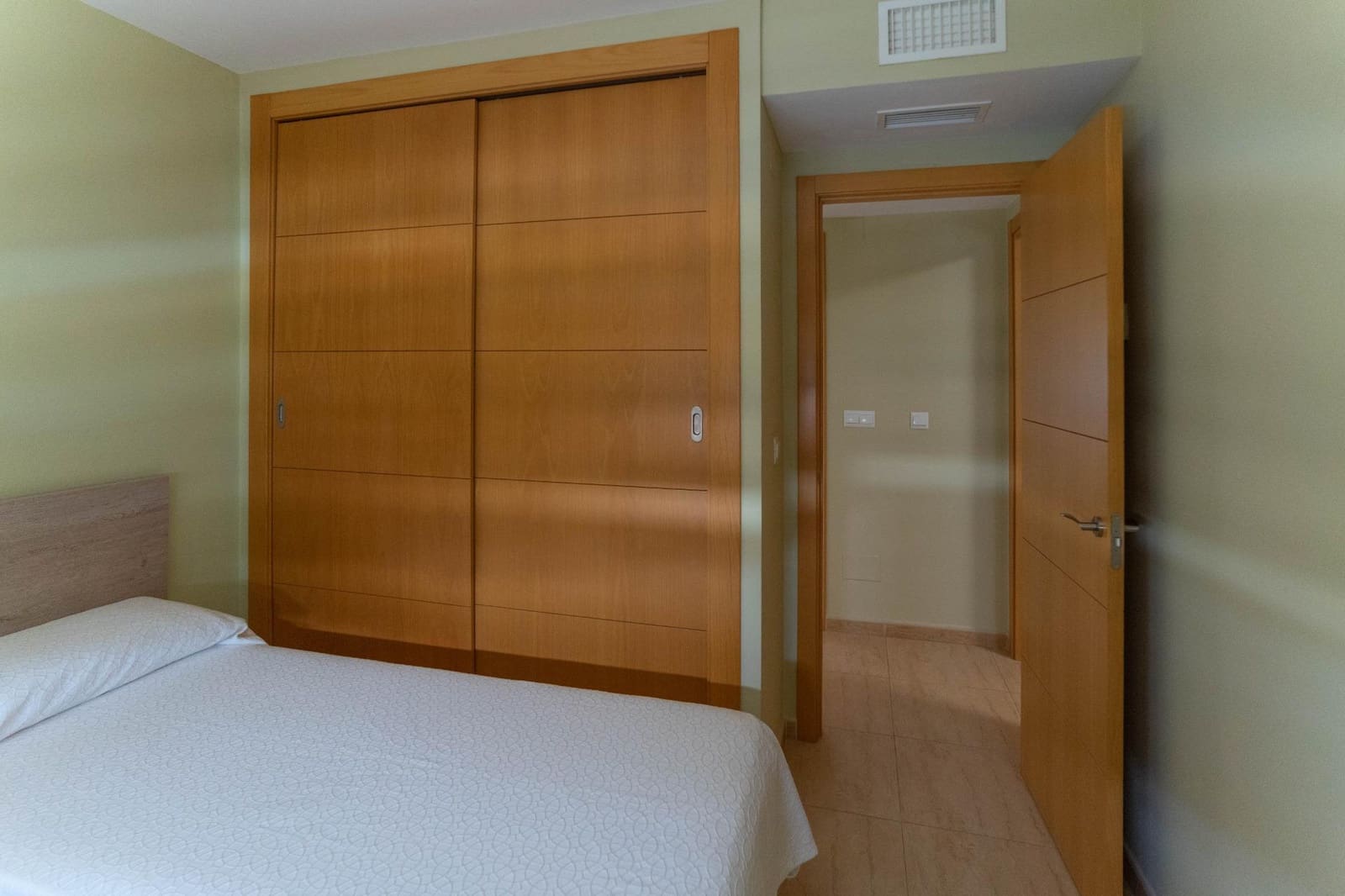 3 soveværelse Lejlighed til leje i Coin med swimmingpool garage - € 900 (Ref: 7725189)