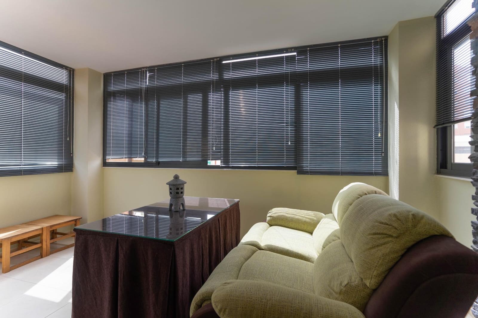 3 soveværelse Lejlighed til leje i Coin med swimmingpool garage - € 900 (Ref: 7725189)