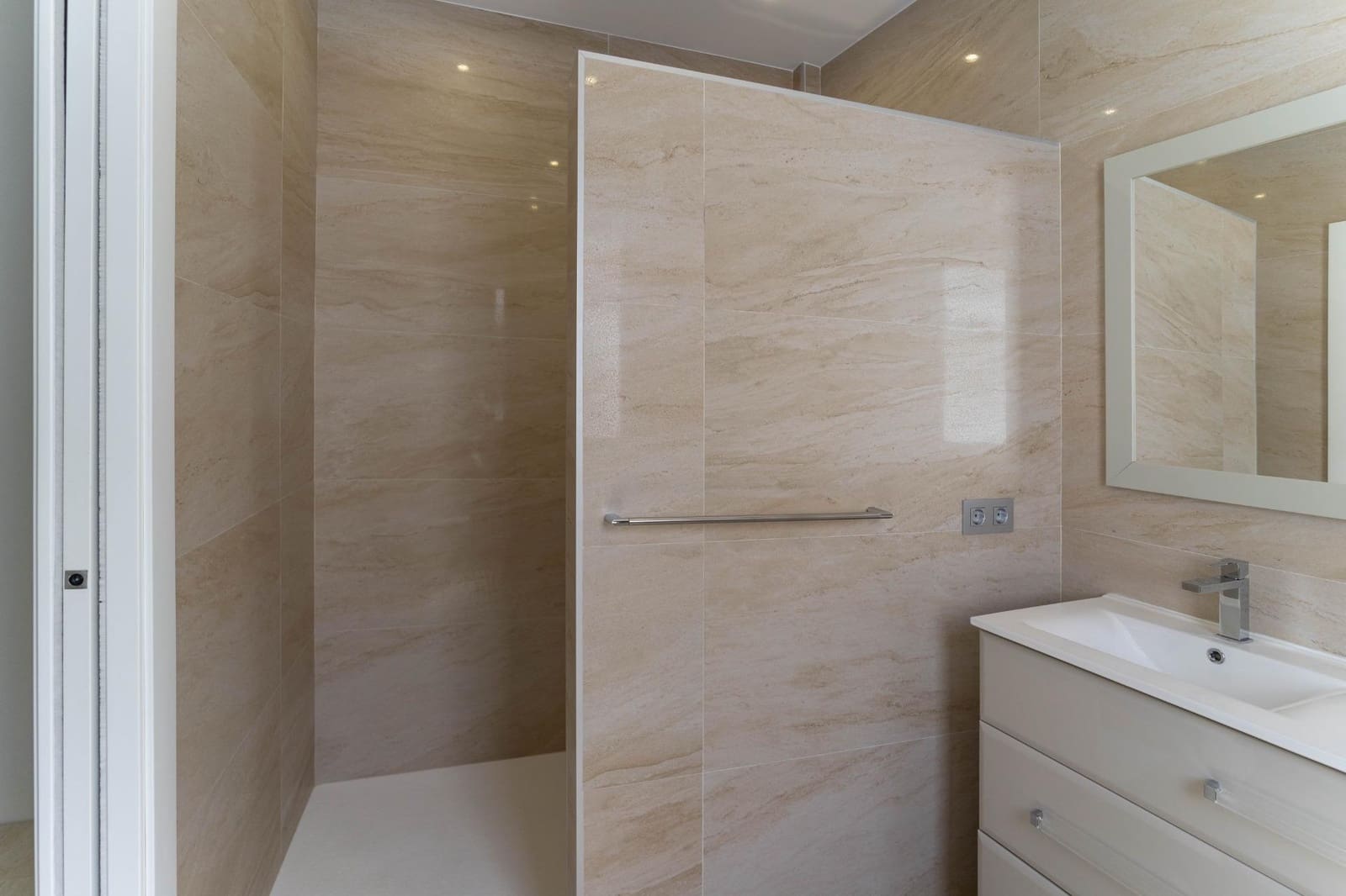 3 soveværelse Penthouse til leje i Alhaurin el Grande - € 1.400 (Ref: 7778002)