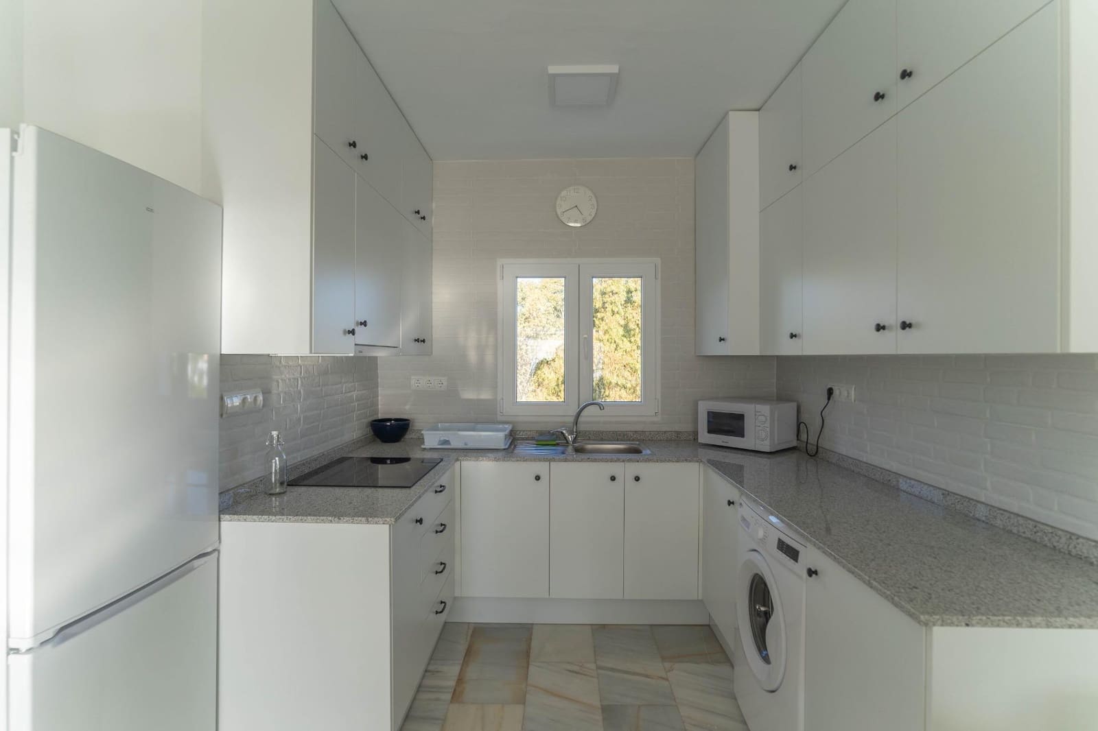 2 soverom Leilighet til leie i Mijas med svømmebasseng - € 950 (Ref: 8010330)