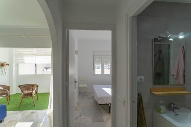 2 soverom Leilighet til leie i Mijas med svømmebasseng - € 950 (Ref: 8010330)