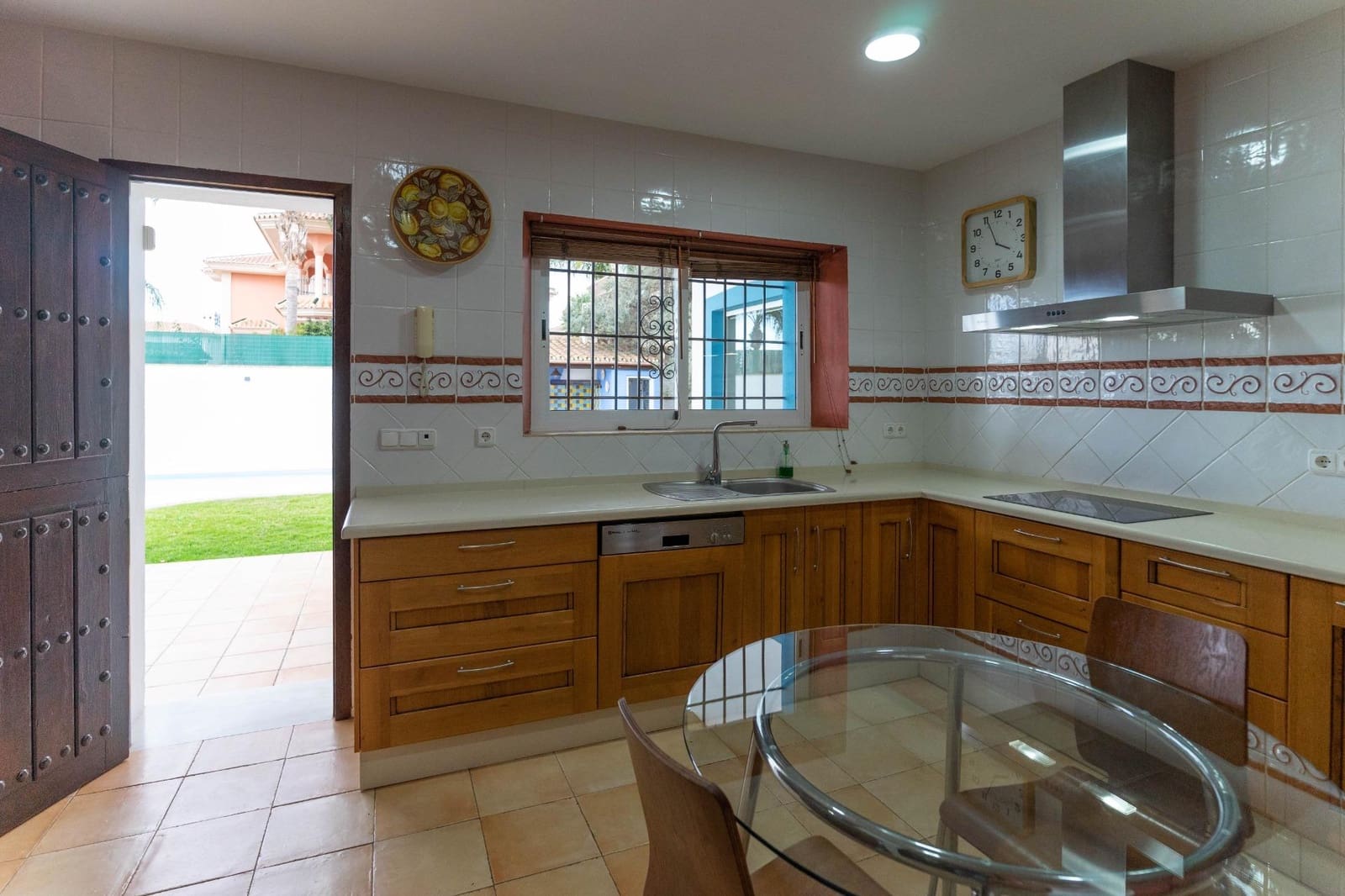 4 makuuhuone Huvila myytävänä paikassa Alhaurin el Grande mukana uima-altaan - 645 000 € (Ref: 8017024)