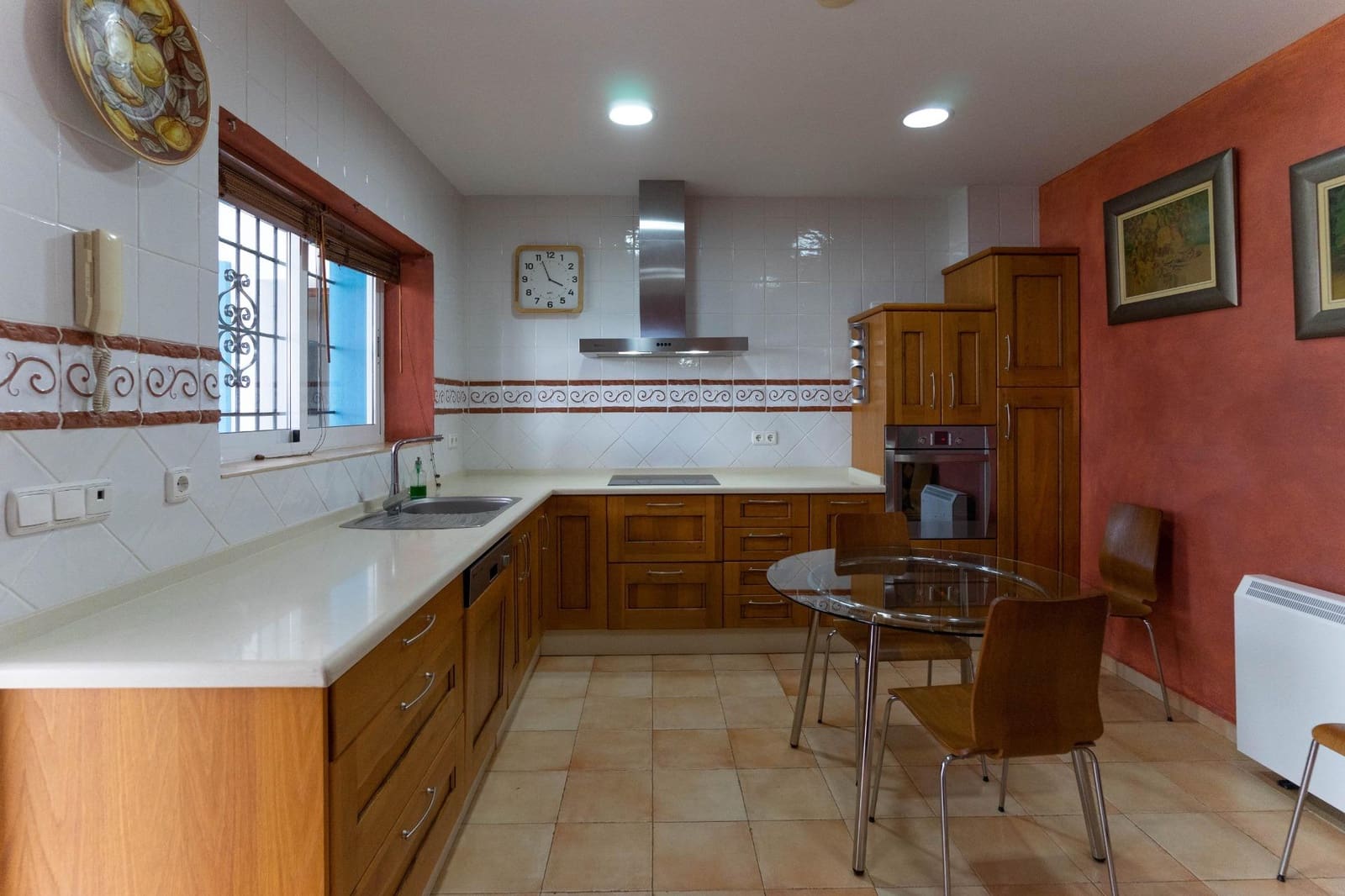 4 makuuhuone Huvila myytävänä paikassa Alhaurin el Grande mukana uima-altaan - 645 000 € (Ref: 8017024)