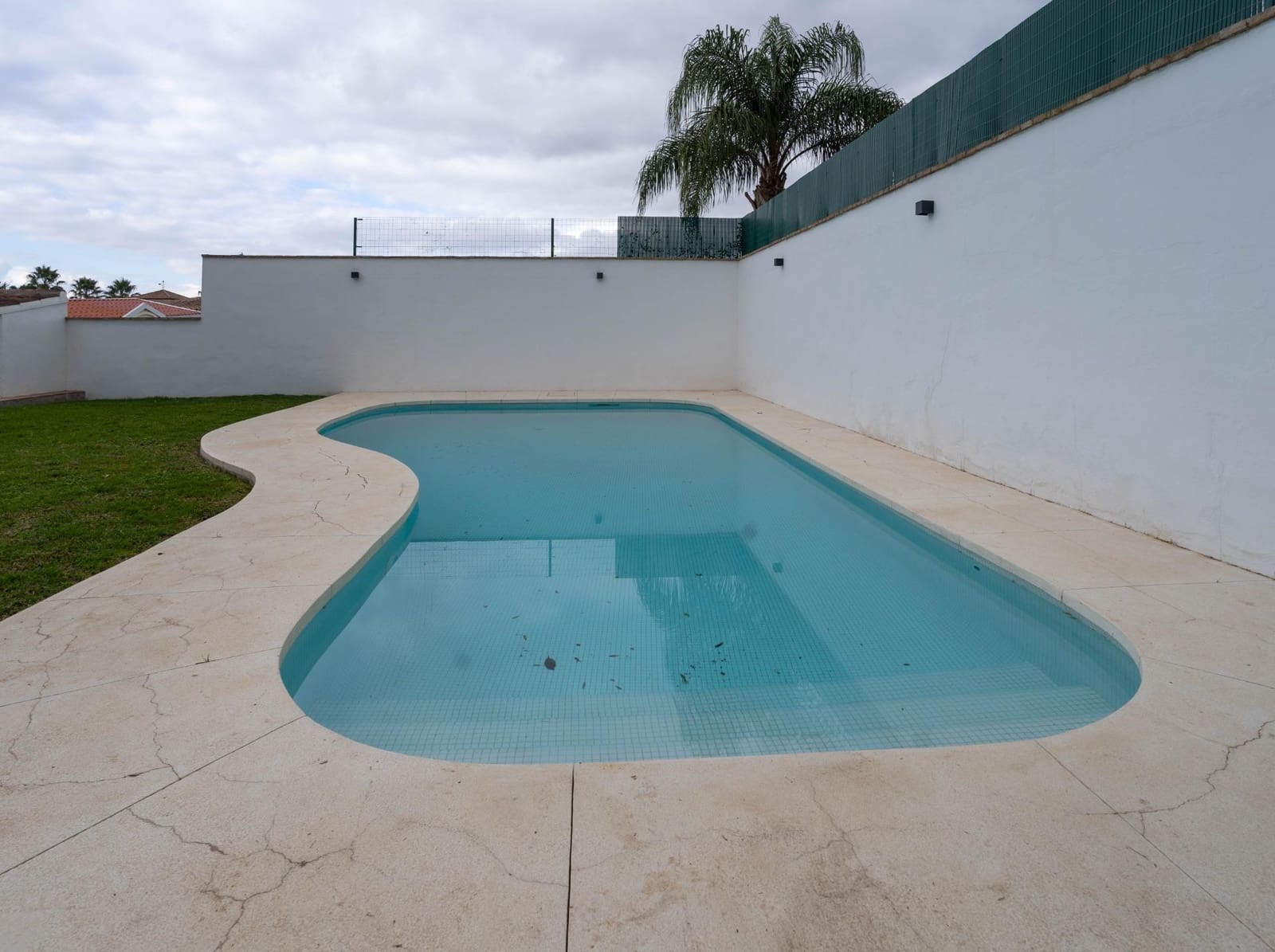 4 makuuhuone Huvila myytävänä paikassa Alhaurin el Grande mukana uima-altaan - 645 000 € (Ref: 8017024)