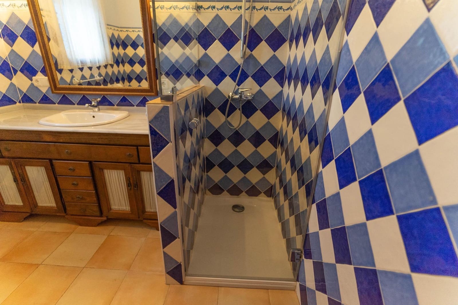 4 makuuhuone Huvila myytävänä paikassa Alhaurin el Grande mukana uima-altaan - 645 000 € (Ref: 8017024)