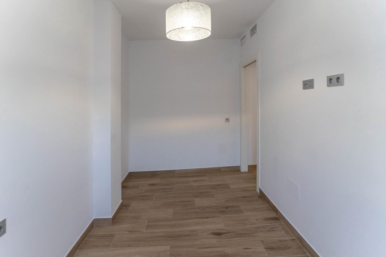 2 Zimmer Wohnung zu vermieten in Alhaurin el Grande - 860 € (Ref: 8109120)