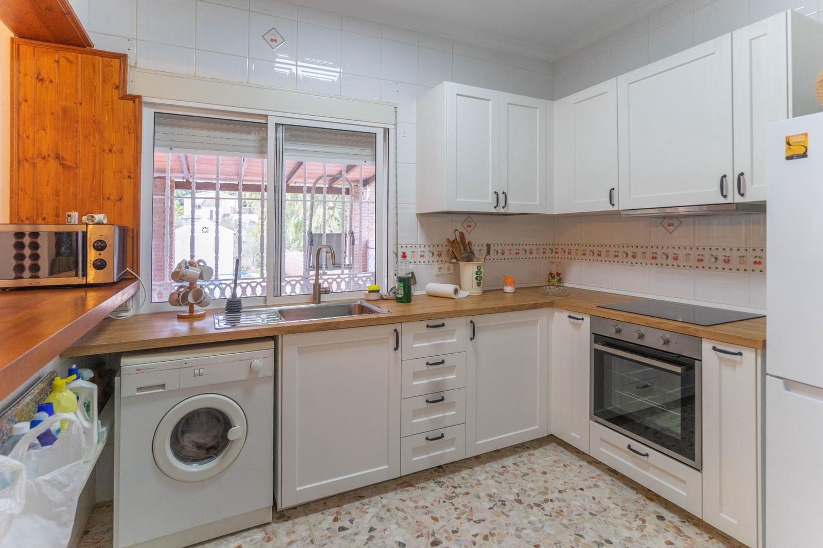 3 makuuhuone Huvila vuokrattavana paikassa Alhaurin el Grande mukana uima-altaan 
autotalli - 1 750 € (Ref: 8142749)