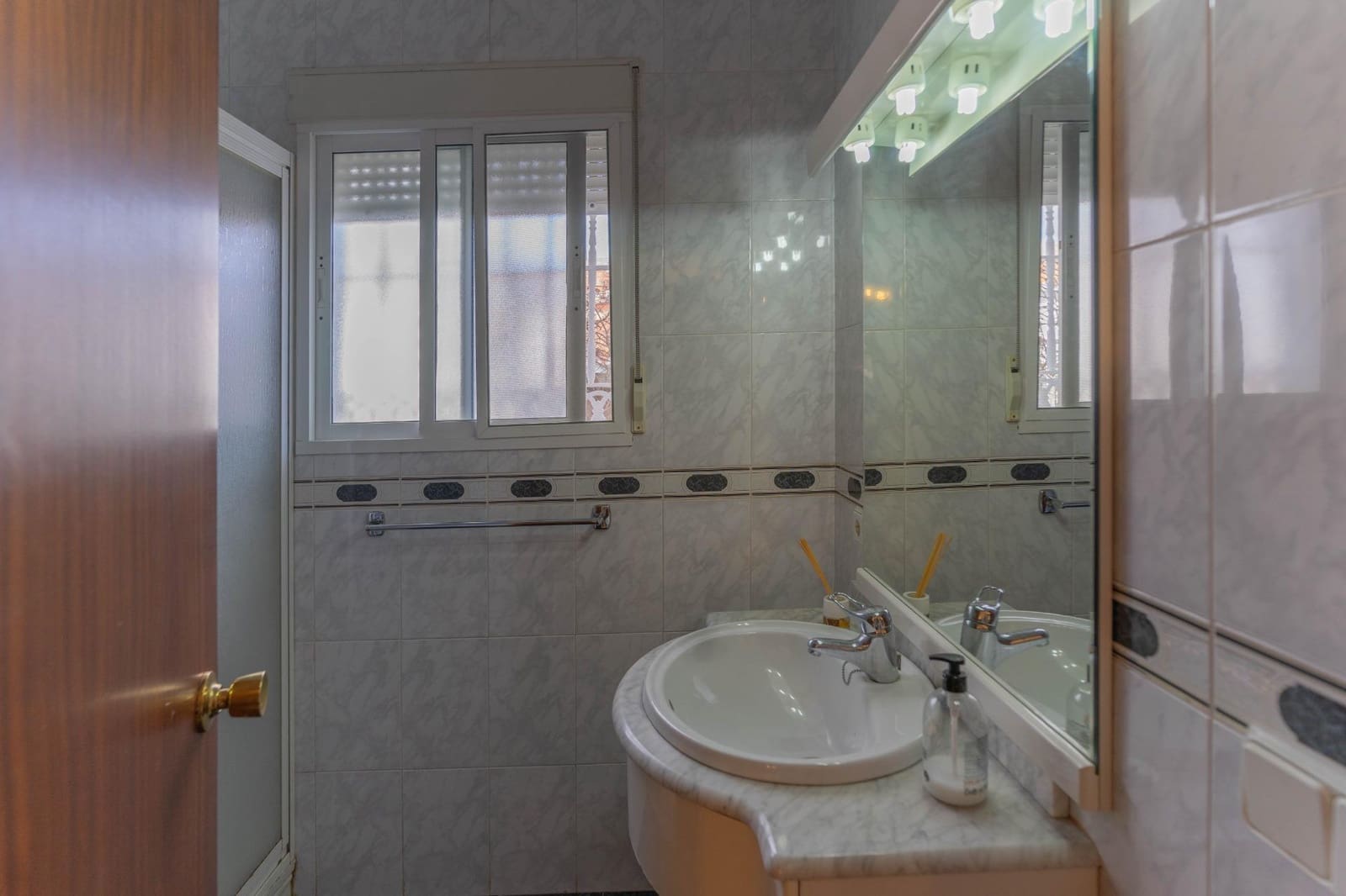 3 makuuhuone Huvila vuokrattavana paikassa Alhaurin el Grande mukana uima-altaan 
autotalli - 1 750 € (Ref: 8142749)