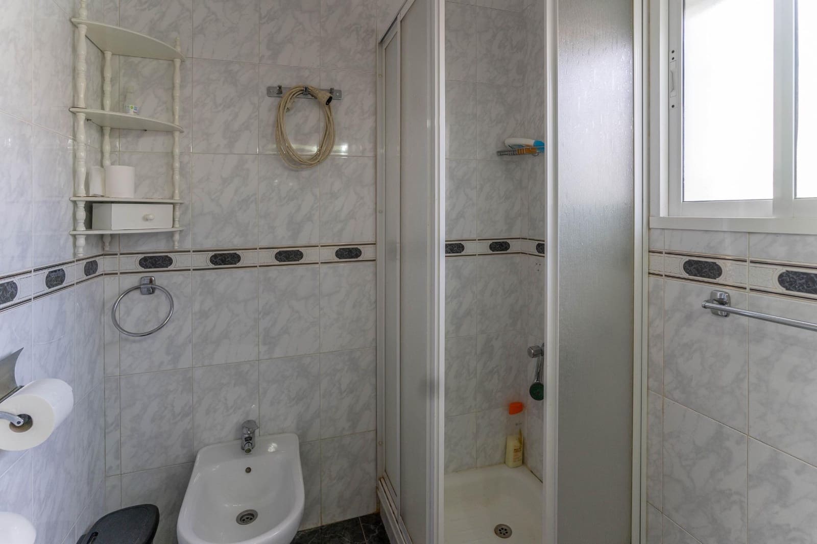 3 makuuhuone Huvila vuokrattavana paikassa Alhaurin el Grande mukana uima-altaan 
autotalli - 1 750 € (Ref: 8142749)