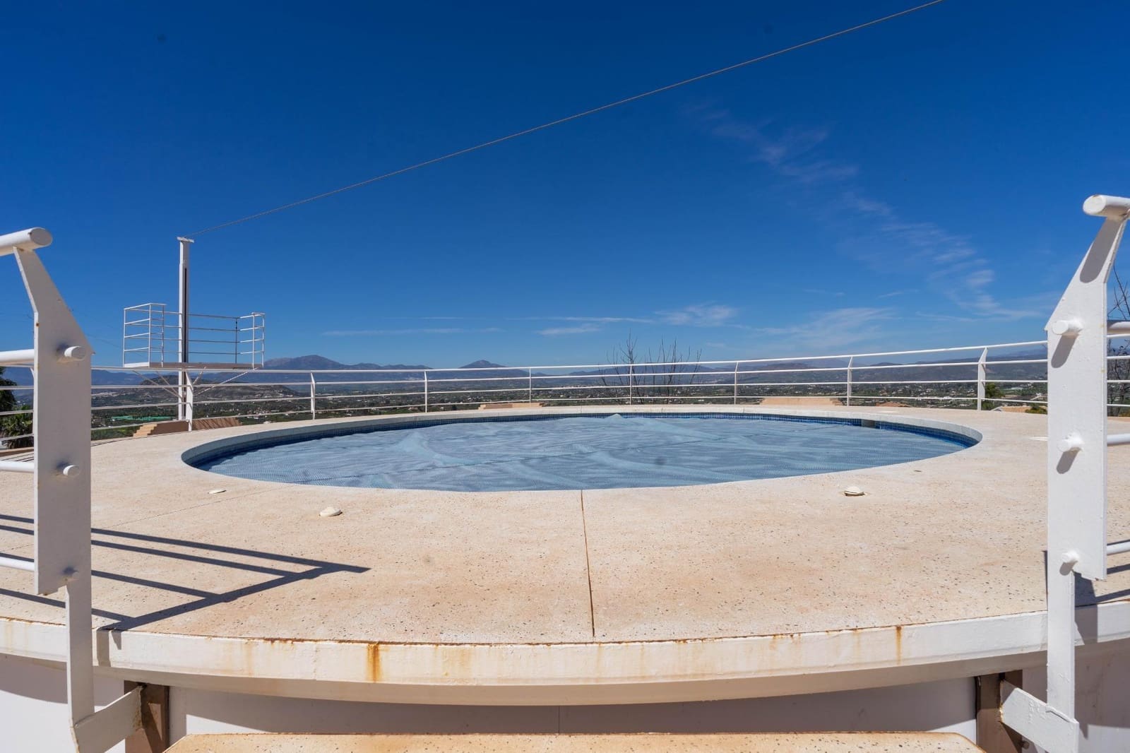 Villa/Maison de 5 chambres à louer à Alhaurin el Grande avec piscine garage - 3 500 € (Ref: 8242915)