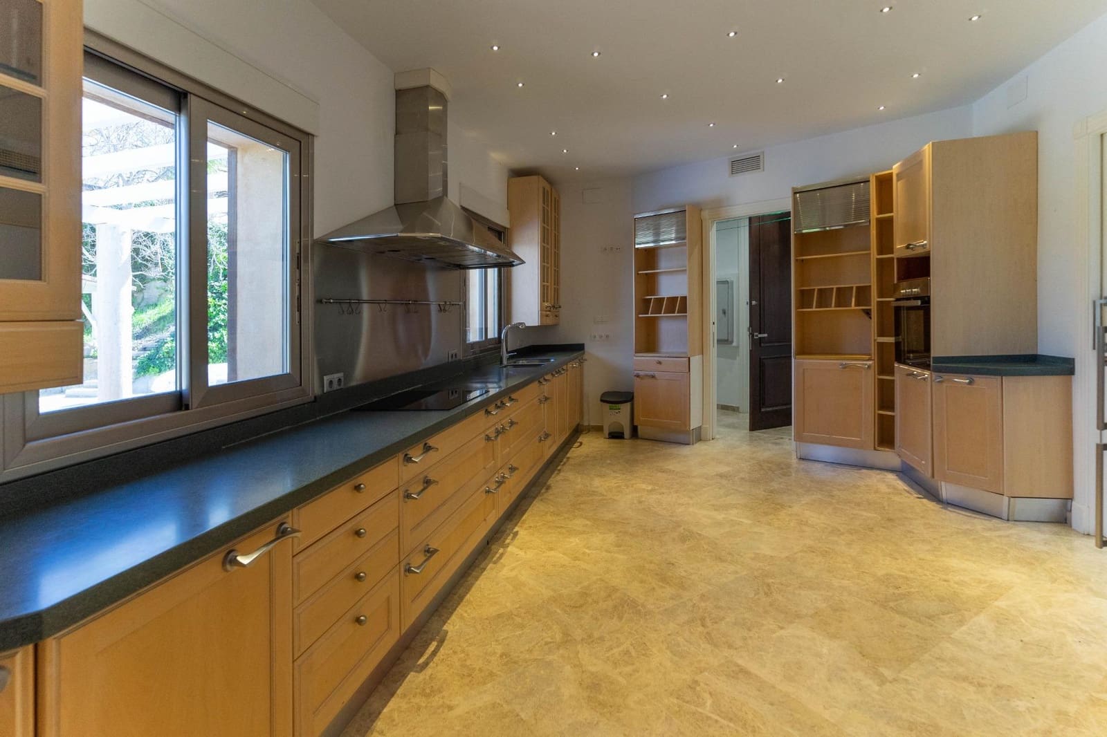 Villa/Maison de 5 chambres à louer à Alhaurin el Grande avec piscine garage - 3 500 € (Ref: 8242915)