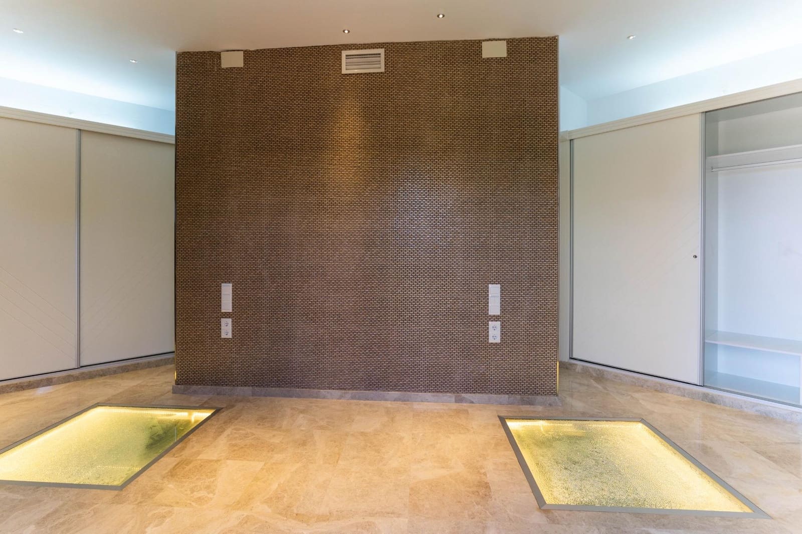 Villa/Maison de 5 chambres à louer à Alhaurin el Grande avec piscine garage - 3 500 € (Ref: 8242915)