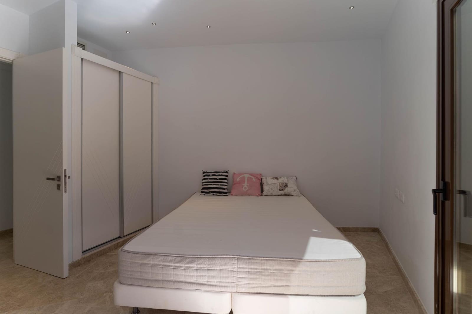 Villa/Maison de 5 chambres à louer à Alhaurin el Grande avec piscine garage - 3 500 € (Ref: 8242915)