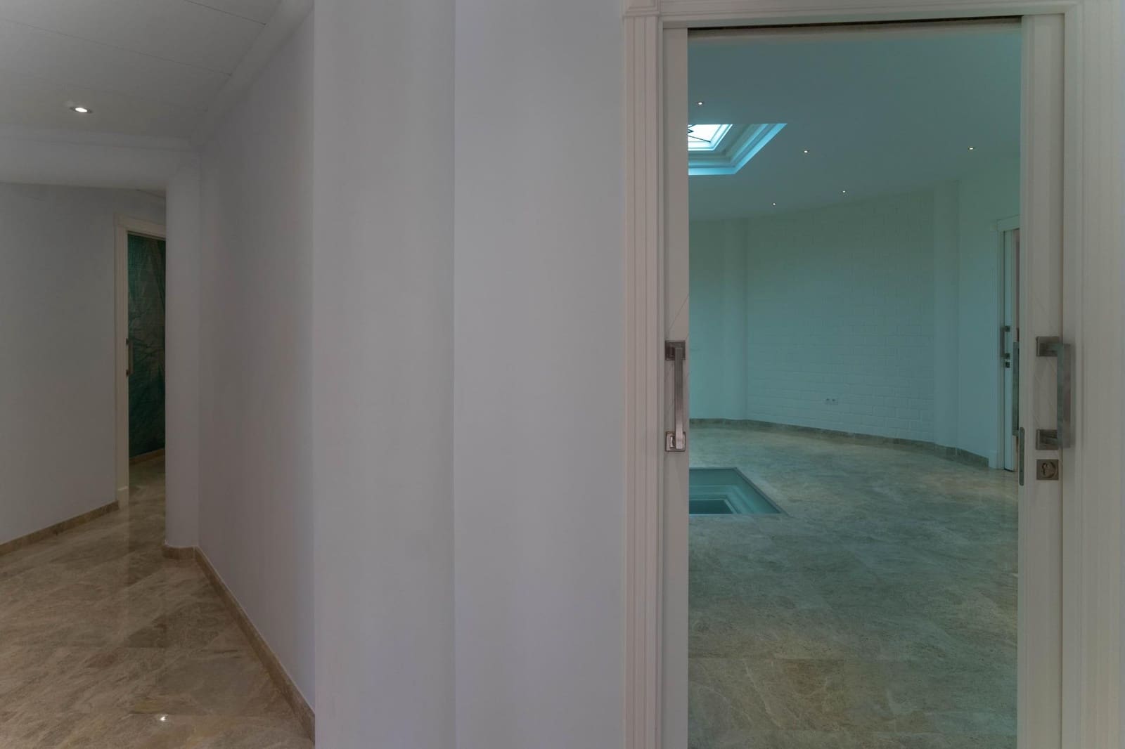 Villa/Maison de 5 chambres à louer à Alhaurin el Grande avec piscine garage - 3 500 € (Ref: 8242915)