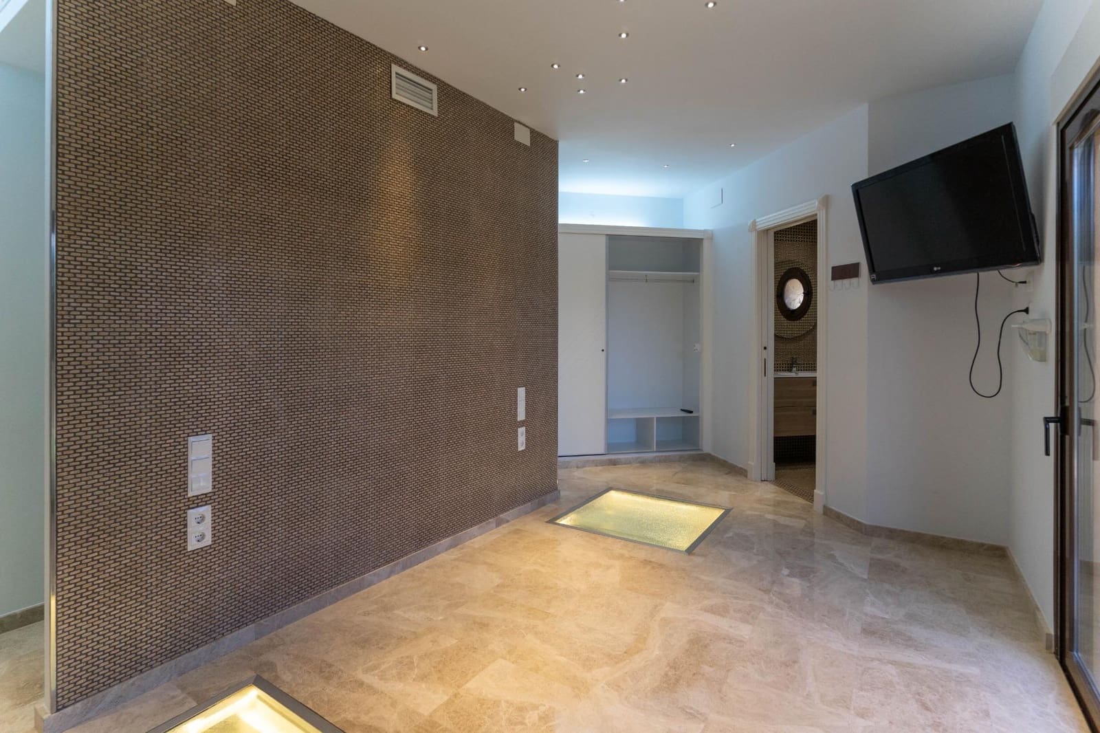 Villa/Maison de 5 chambres à louer à Alhaurin el Grande avec piscine garage - 3 500 € (Ref: 8242915)