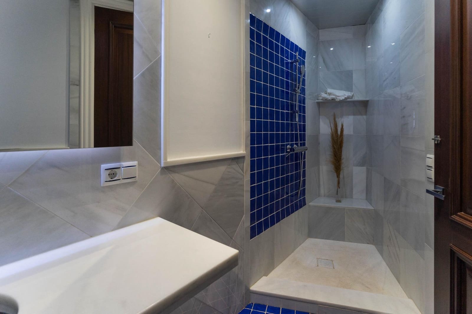 Villa/Maison de 5 chambres à louer à Alhaurin el Grande avec piscine garage - 3 500 € (Ref: 8242915)