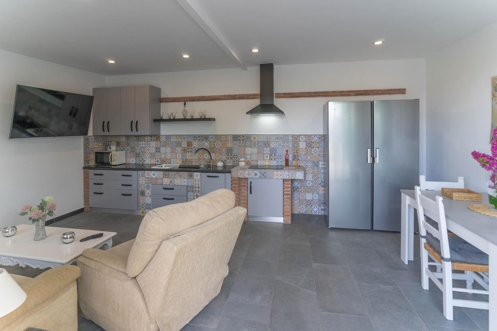 Chalet de 2 habitaciones en Pinos de Alhaurin en alquiler - 1.100 € (Ref: 8354360)