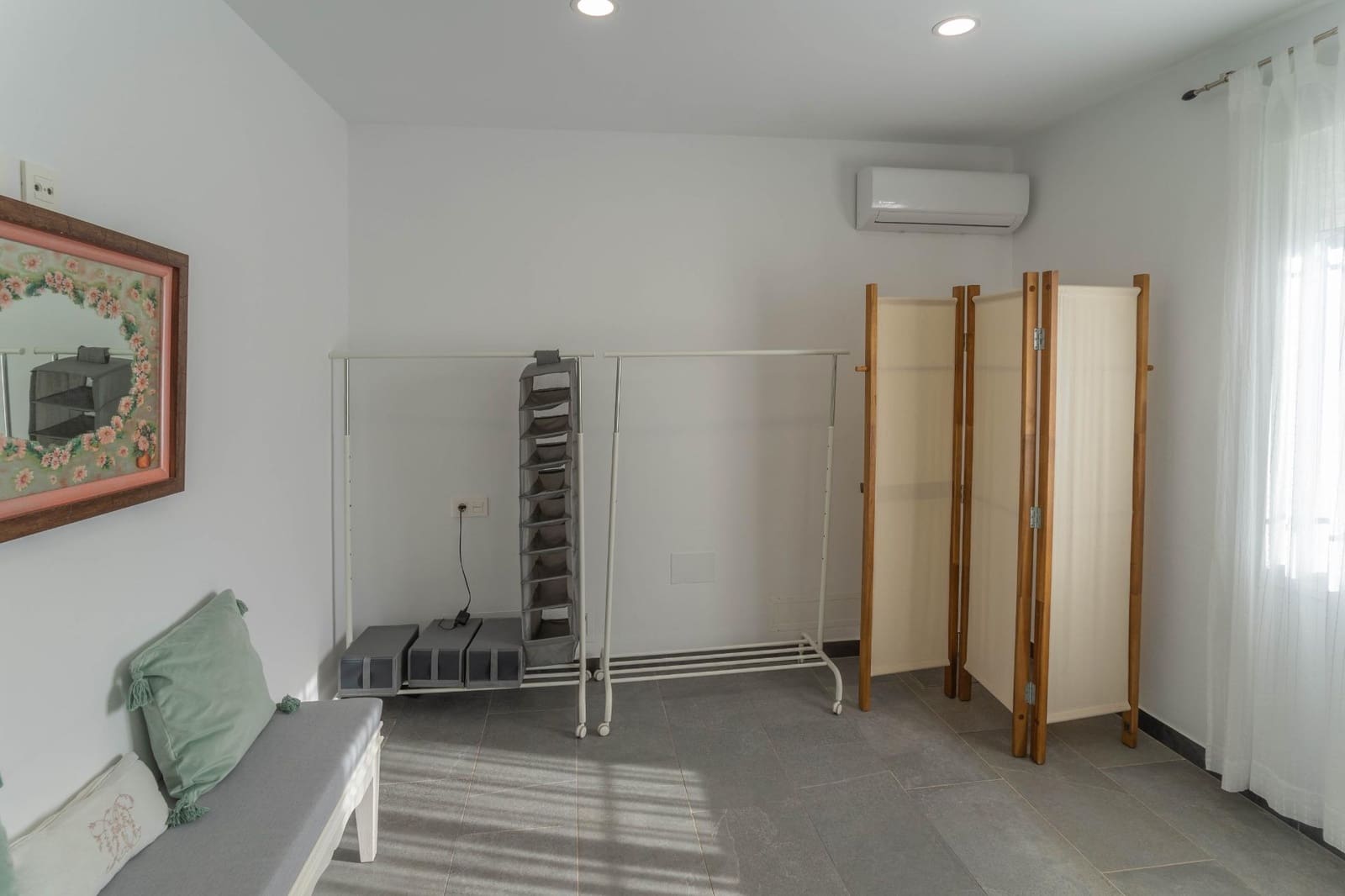 Chalet de 2 habitaciones en Pinos de Alhaurin en alquiler - 1.100 € (Ref: 8354360)