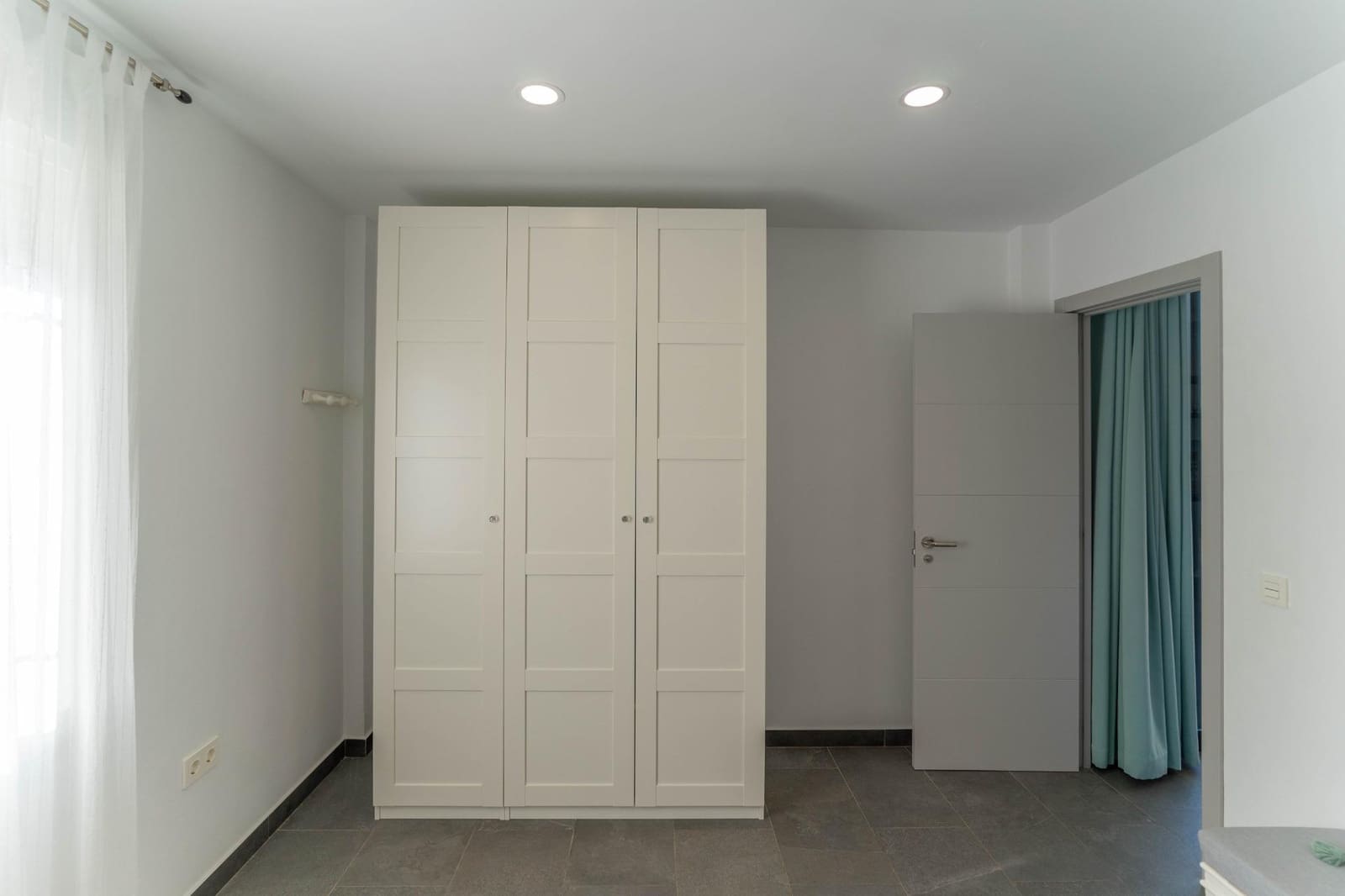 Chalet de 2 habitaciones en Pinos de Alhaurin en alquiler - 1.100 € (Ref: 8354360)