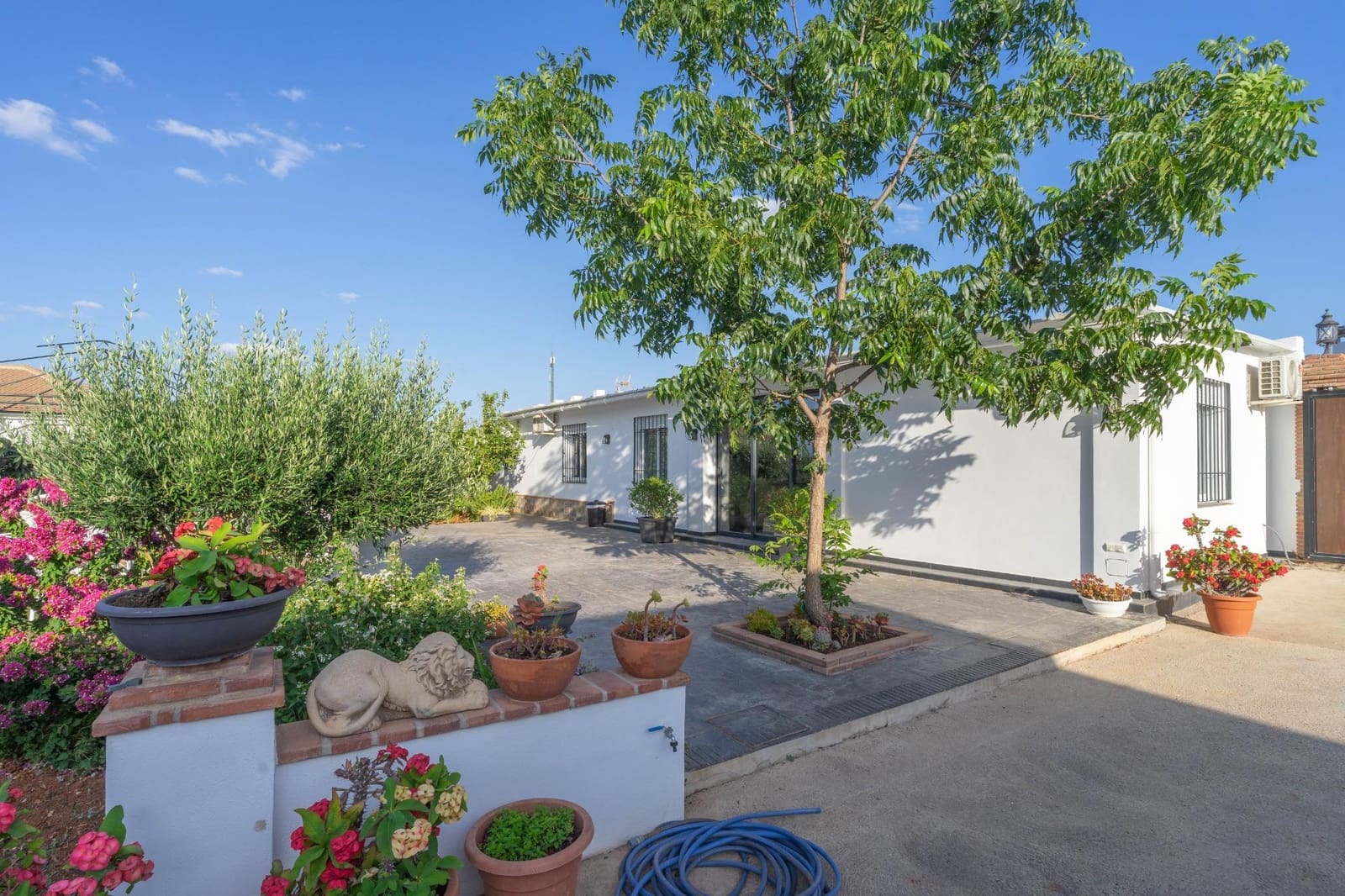 Chalet de 2 habitaciones en Pinos de Alhaurin en alquiler - 1.100 € (Ref: 8354360)