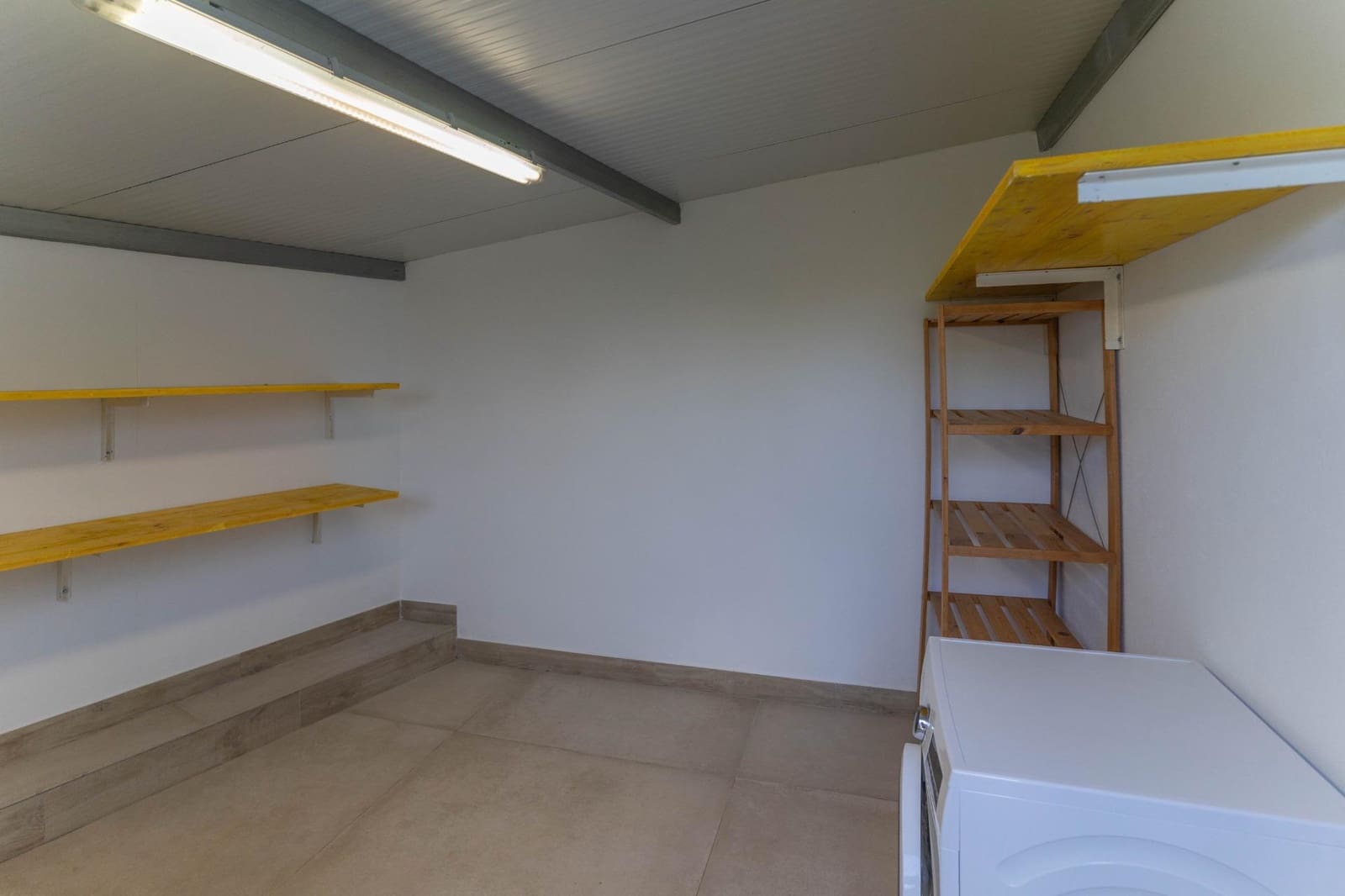 Chalet de 2 habitaciones en Pinos de Alhaurin en alquiler - 1.100 € (Ref: 8354360)