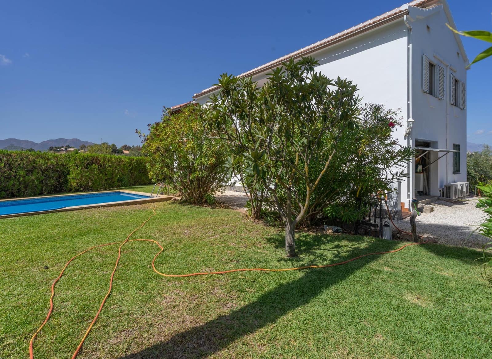 5 soveværelse Villa til salg i Alhaurin el Grande med swimmingpool garage - € 550.000 (Ref: 8514443)