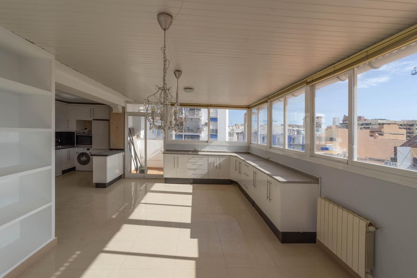 5 soveværelse Penthouse til leje i Fuengirola - € 3.000 (Ref: 8572486)