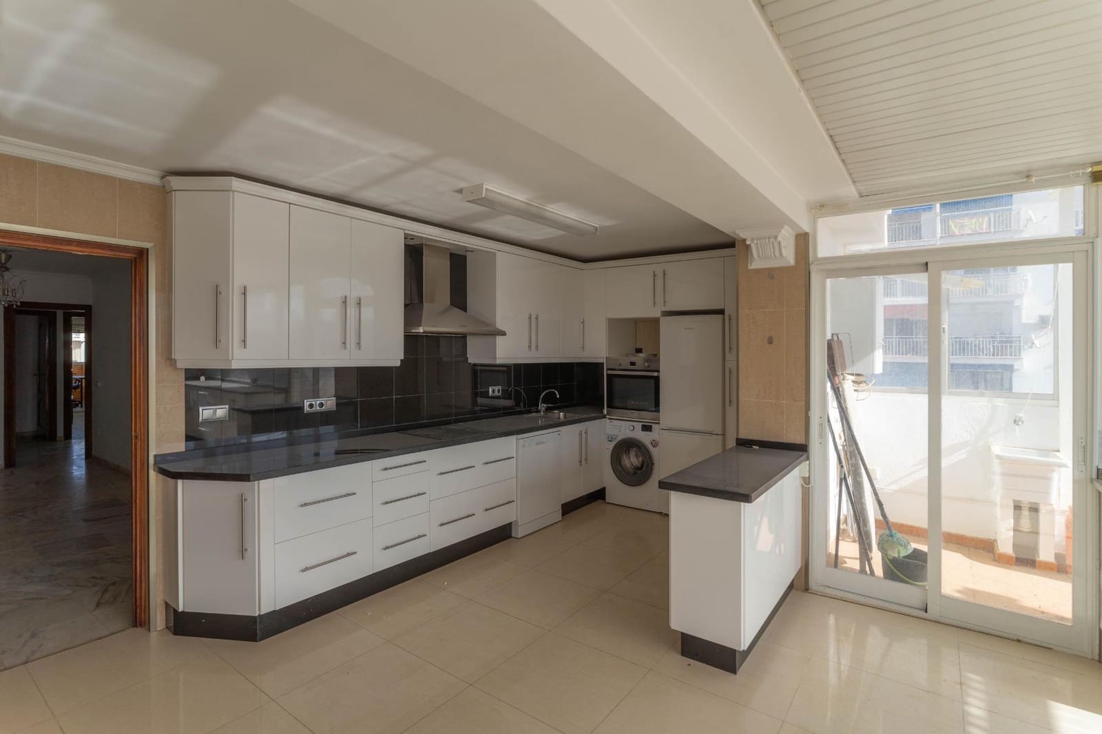 5 soveværelse Penthouse til leje i Fuengirola - € 3.000 (Ref: 8572486)