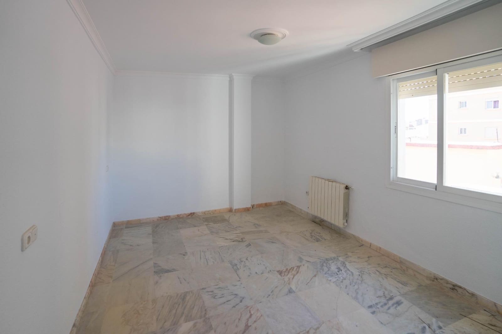 5 soveværelse Penthouse til leje i Fuengirola - € 3.000 (Ref: 8572486)