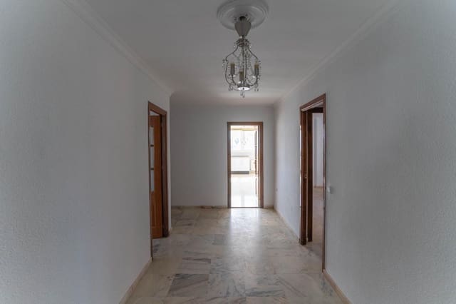 5 bedroom Penthouse for rent in Fuengirola - € 3,000 (Ref: 8572486)