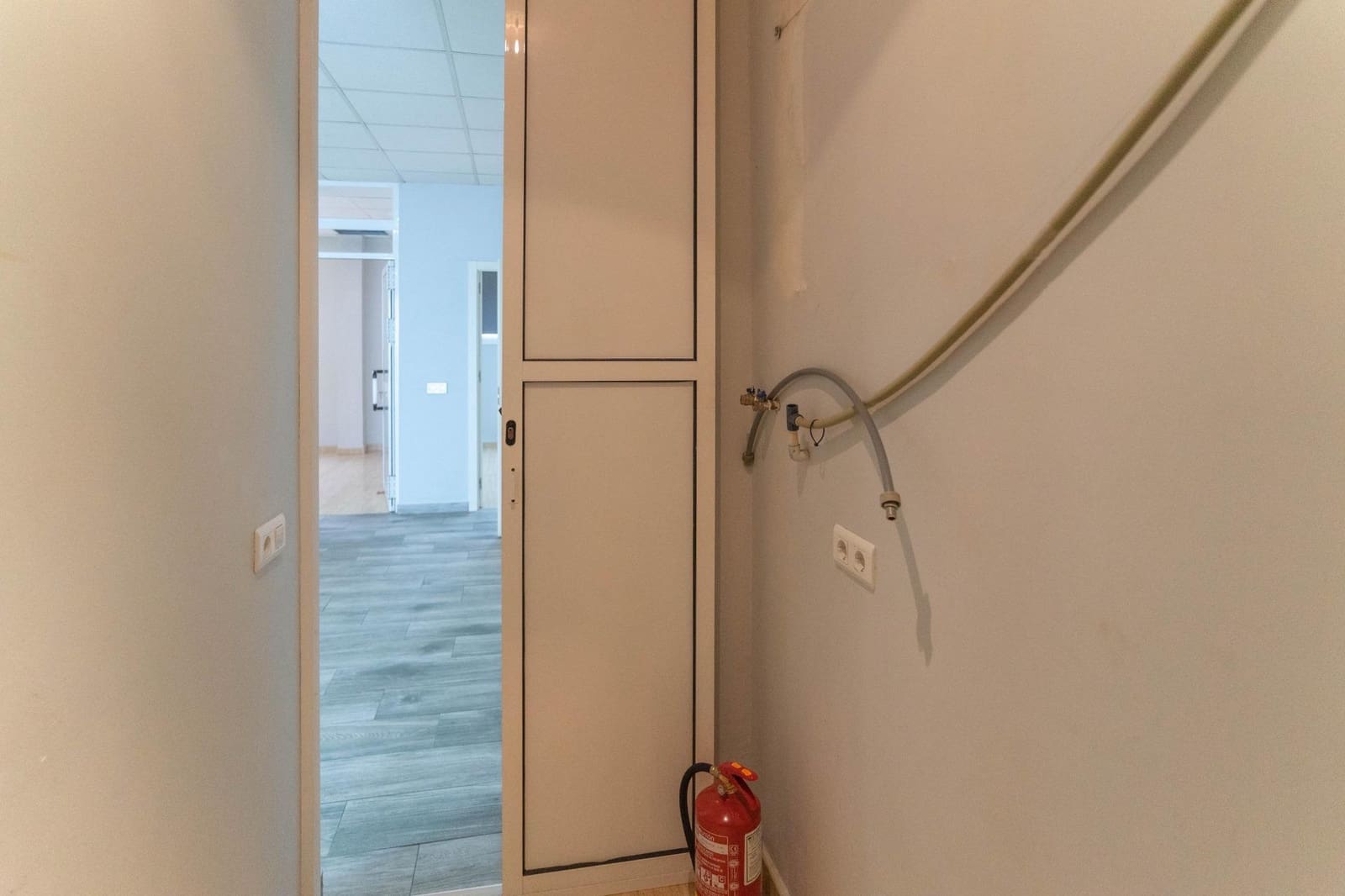 Erhverv til leje i Alhaurin el Grande - € 700 (Ref: 8706115)