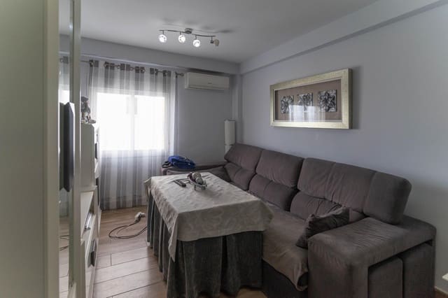 3 Zimmer Wohnung zu vermieten in Alhaurín el Grande - 900 € (Ref: 8838863)
