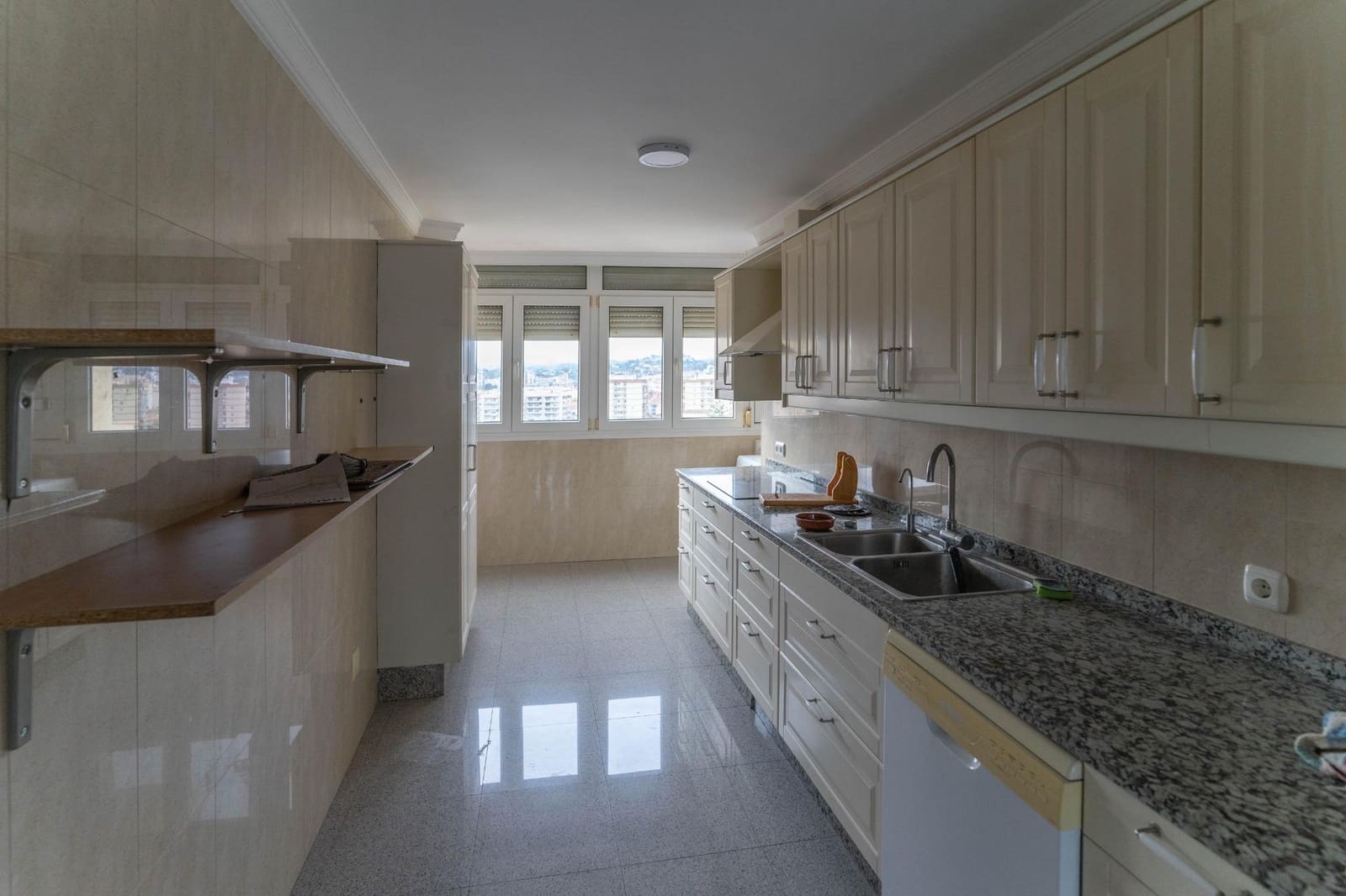 5 soveværelse Penthouse til leje i Fuengirola - € 4.000 (Ref: 8874700)