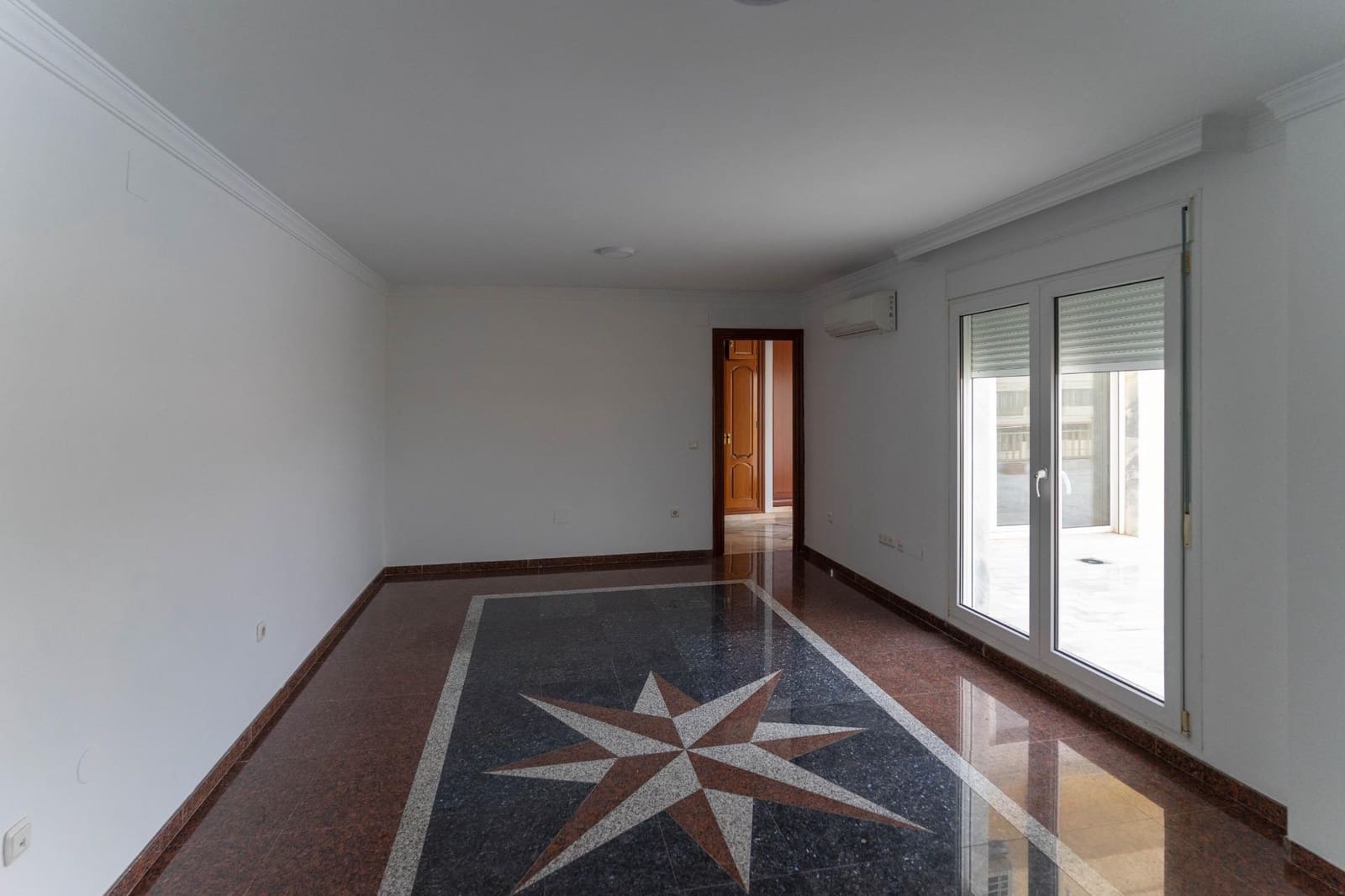 5 soveværelse Penthouse til leje i Fuengirola - € 4.000 (Ref: 8874700)