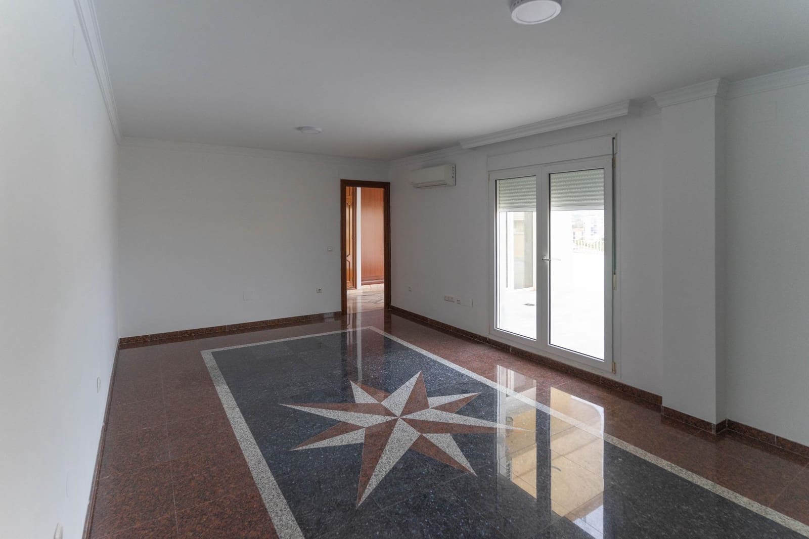5 soveværelse Penthouse til leje i Fuengirola - € 4.000 (Ref: 8874700)