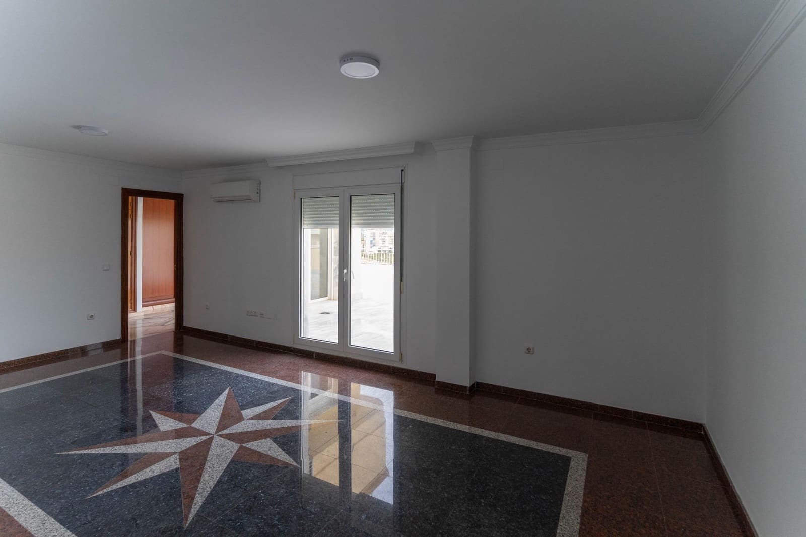 5 soveværelse Penthouse til leje i Fuengirola - € 4.000 (Ref: 8874700)
