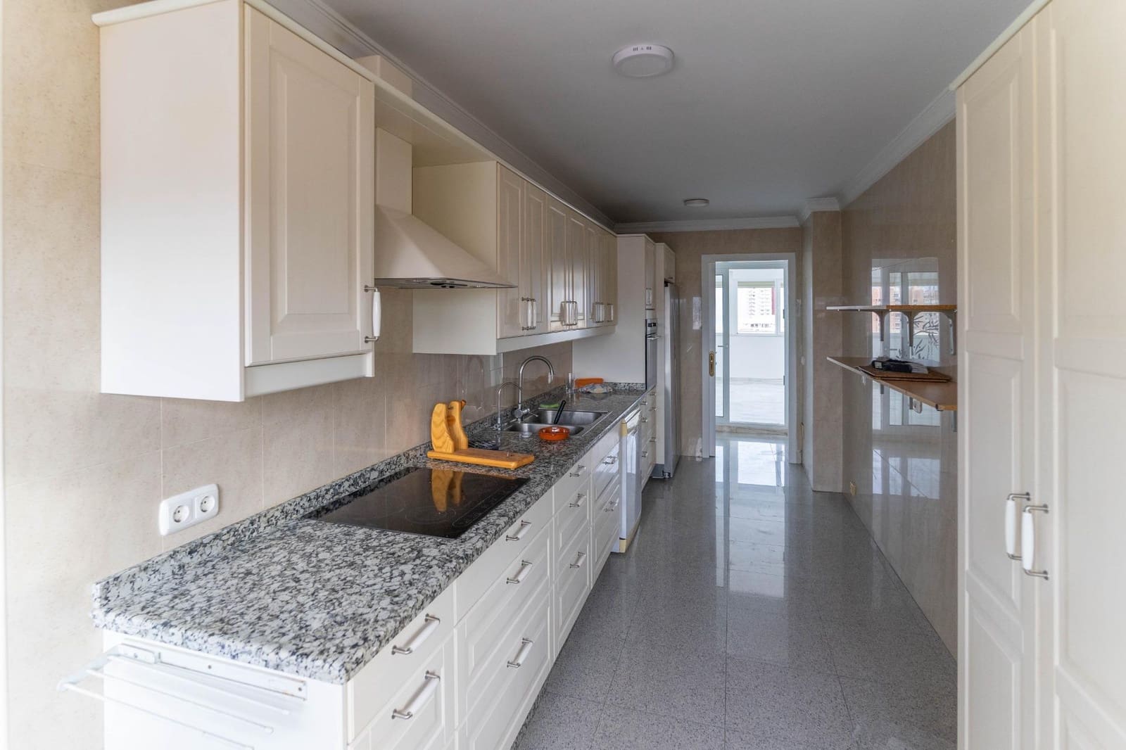 5 soveværelse Penthouse til leje i Fuengirola - € 4.000 (Ref: 8874700)