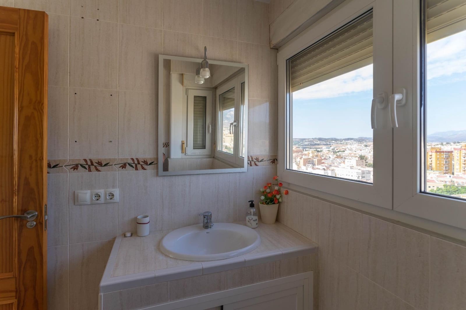 5 soveværelse Penthouse til leje i Fuengirola - € 4.000 (Ref: 8874700)