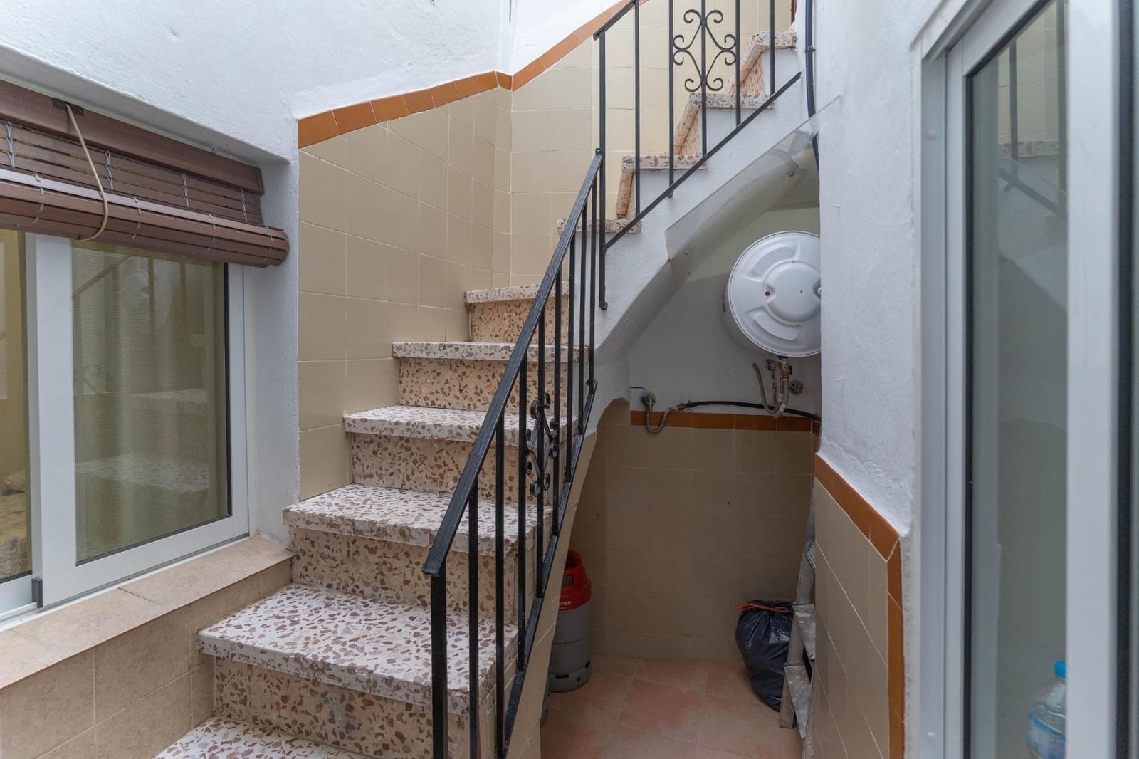 2 bedroom Flat for rent in Alhaurin el Grande - € 800 (Ref: 8902996)