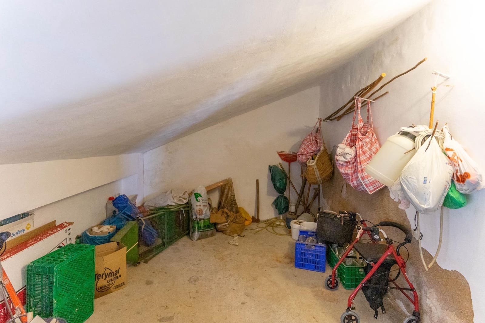 4 sypialnia Dom szeregowy na sprzedaż w Yunquera - 100 000 € (Ref: 9341194)