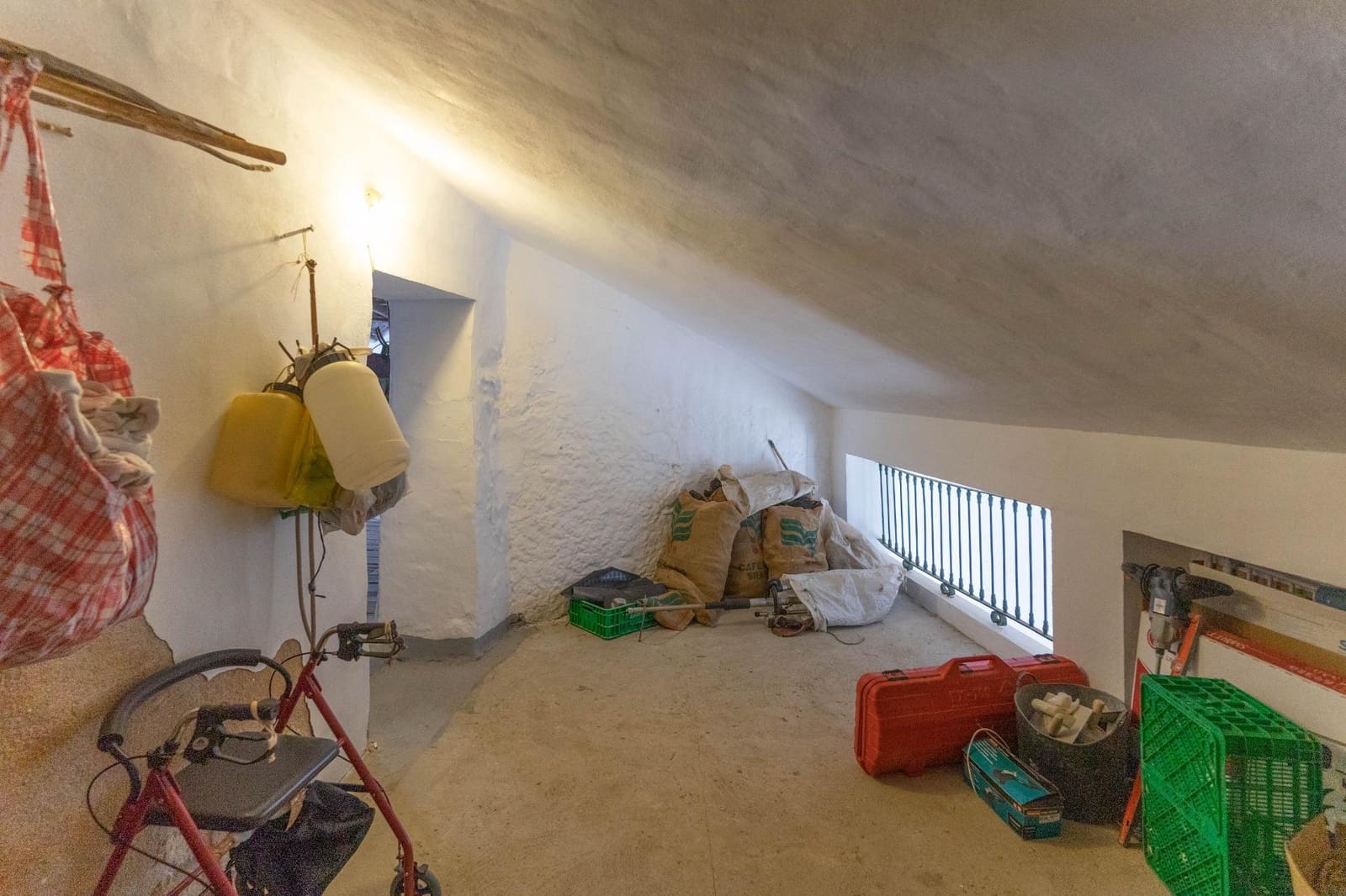 4 sypialnia Dom szeregowy na sprzedaż w Yunquera - 100 000 € (Ref: 9341194)