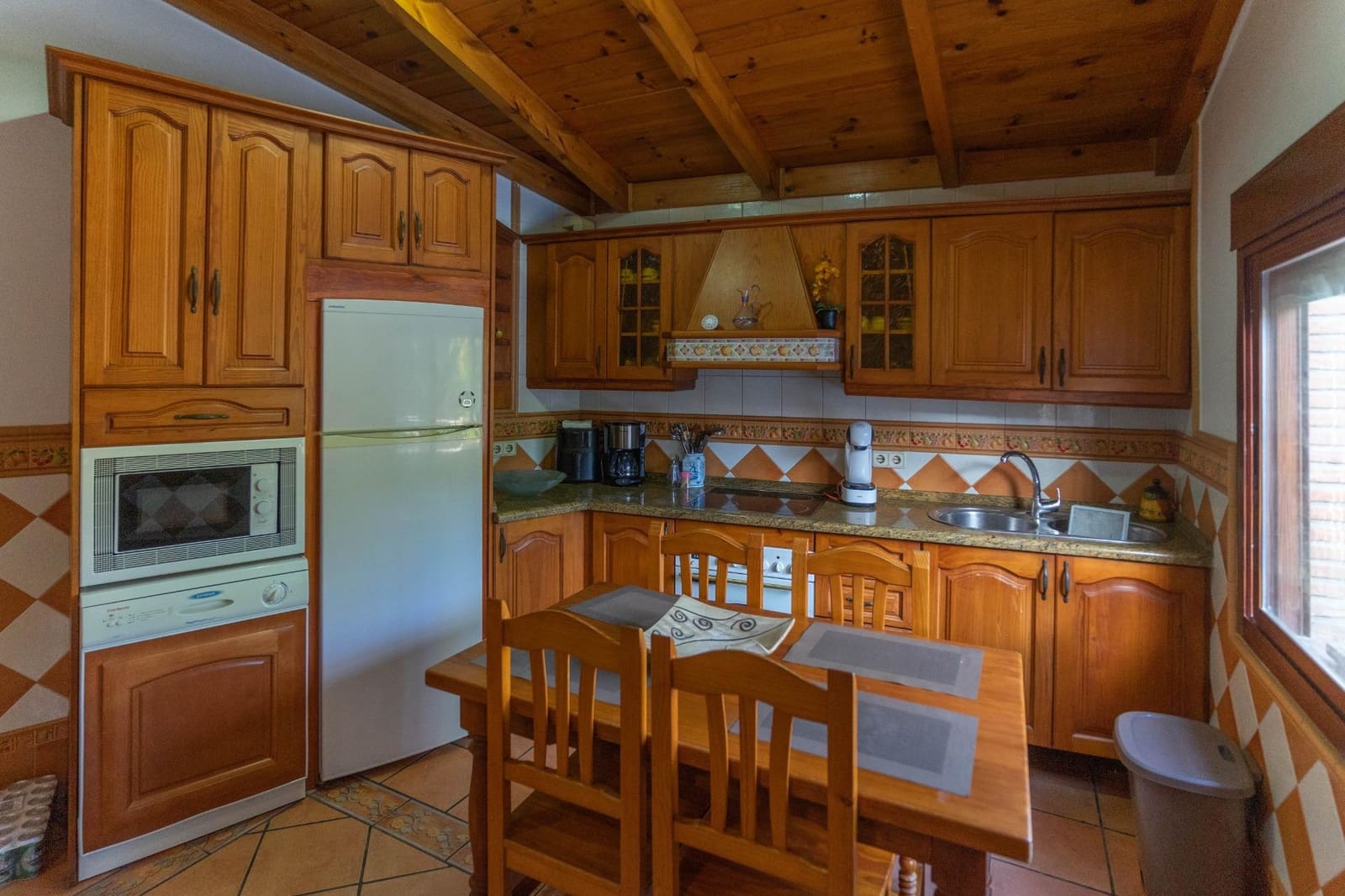 2 bedroom Villa for rent in Alhaurin el Grande with pool garage - € 1,300 (Ref: 9362637)